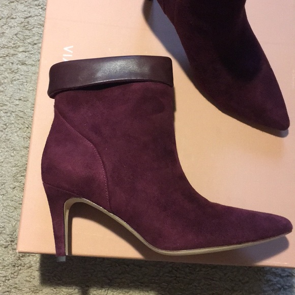Via Spiga
Giulia Pointed Toe Bootie
ColorMulberry - Picture 6 of 6